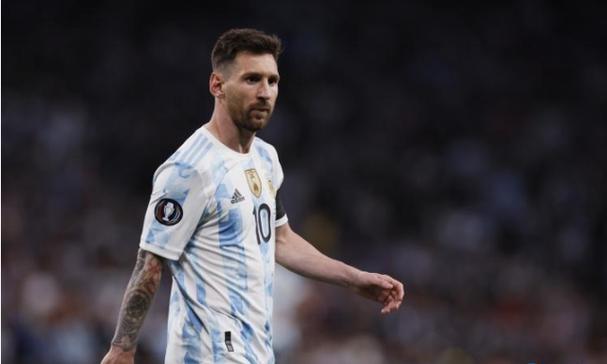 一眼心动！台艺大校花王绪绪的清新魅力